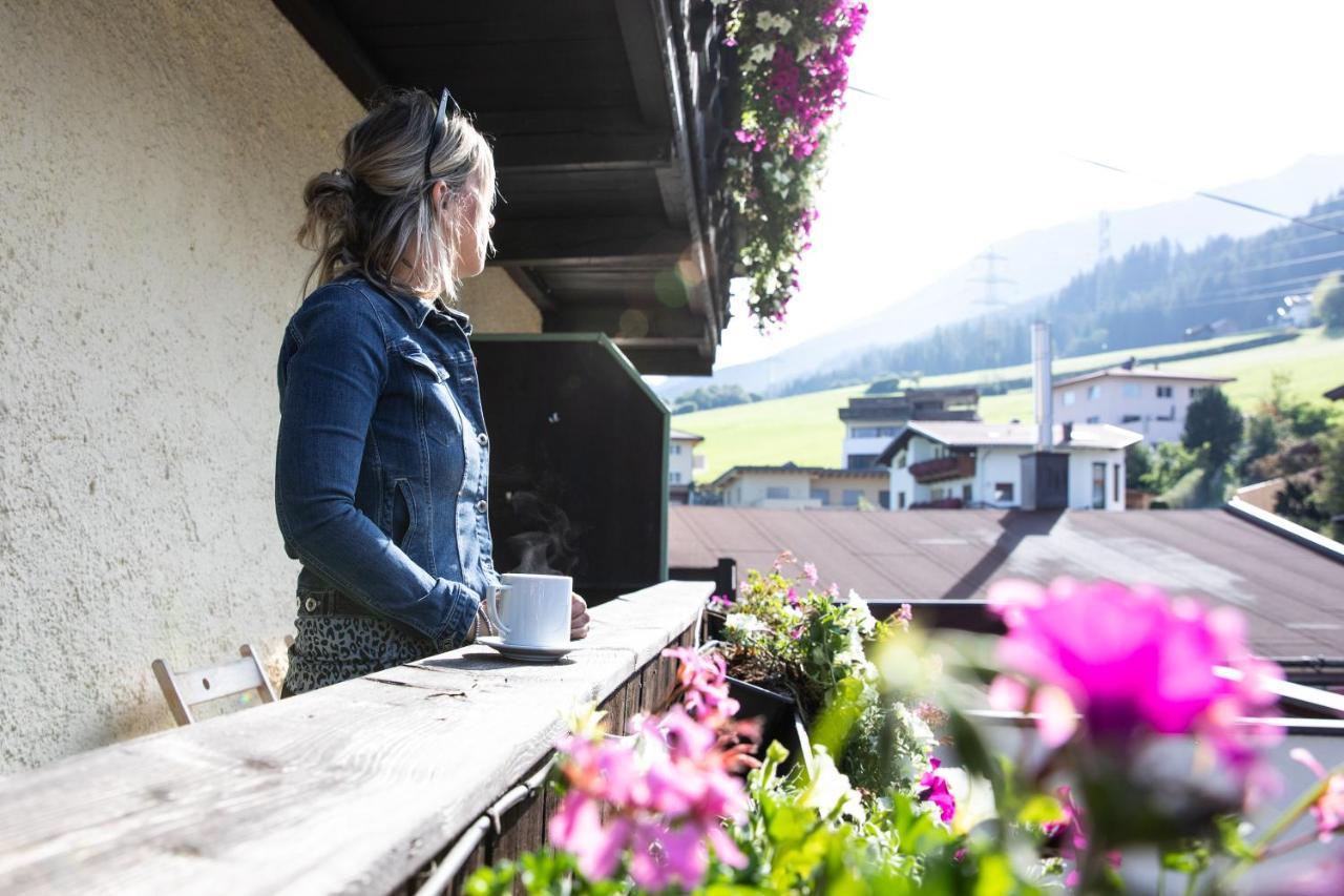 Ferienhotel Bergland Arzl im Pitztal Buitenkant foto